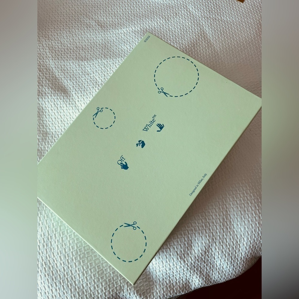 Off White Shoe Box - Picture 2 of 14